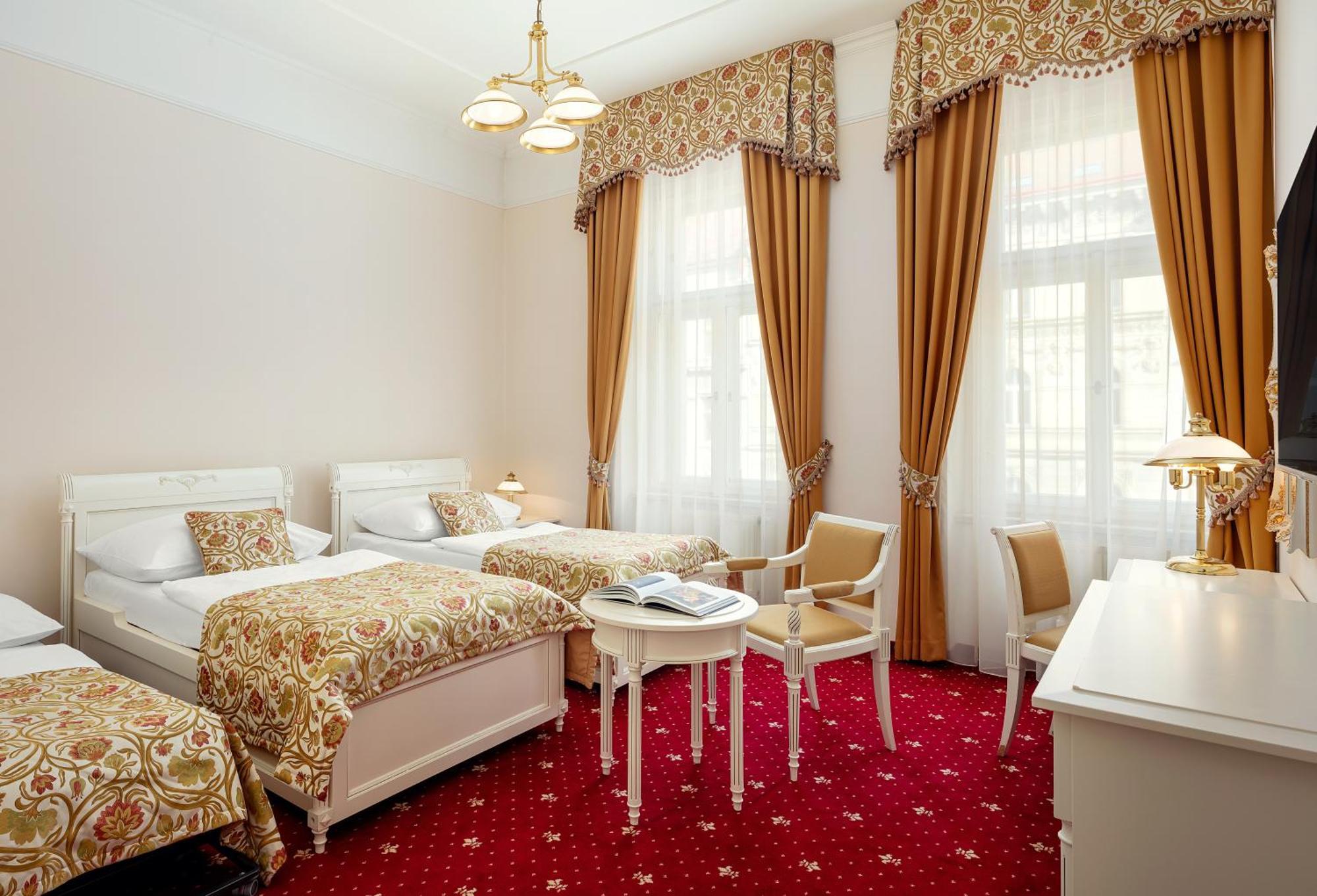 Alqush Downtown Hotel Прага Екстер'єр фото